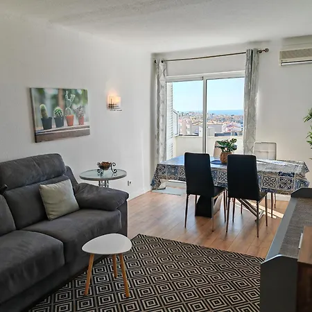 Oura Com Piscina E Vista Mar * אלבופיירה