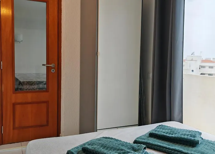 Oura Com Piscina E Vista Mar אלבופיירה