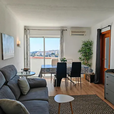 Oura Com Piscina E Vista Mar Apartment *