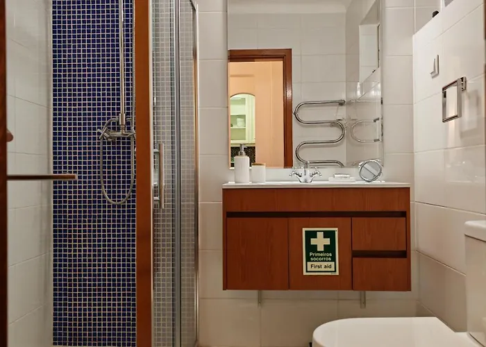 Apartman Oura Com Piscina E Vista Mar *