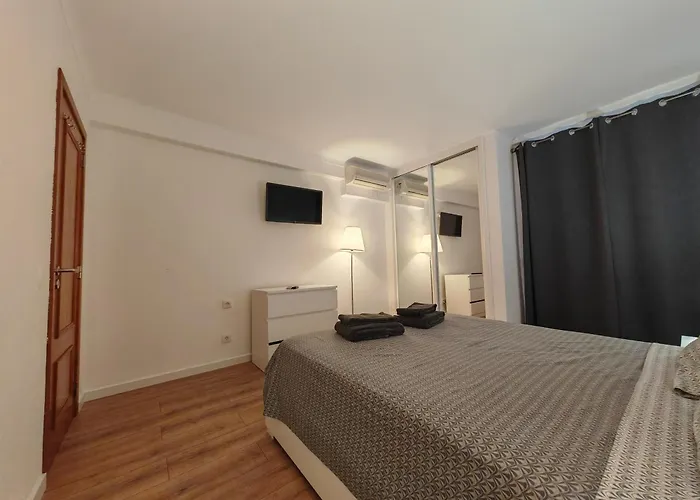 Oura Com Piscina E Vista Mar Apartmán